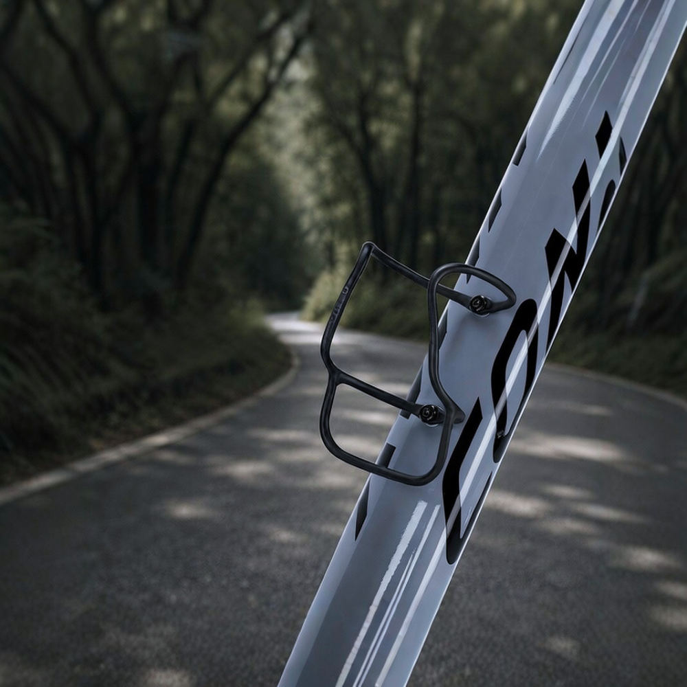 Carbon Fiber Bicycle Water Bot - Cycling Gear And Equipment 评论和价格